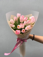 LA ATELIER SINGAPORE PTE LTD | Timeless Minimalist Tulips Hand-tied