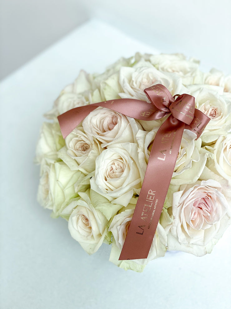 Timeless Mono Ohara Roses in White Marble Bloombox - LA ATELIER SINGAPORE
