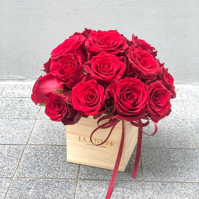 Timeless Rouge Blooms in Pine Box - LA ATELIER SINGAPORE
